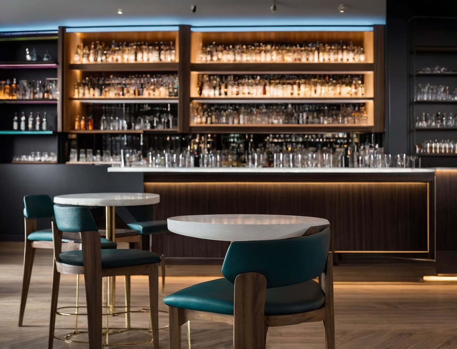 Ambiente acogedor de bar con café y copas